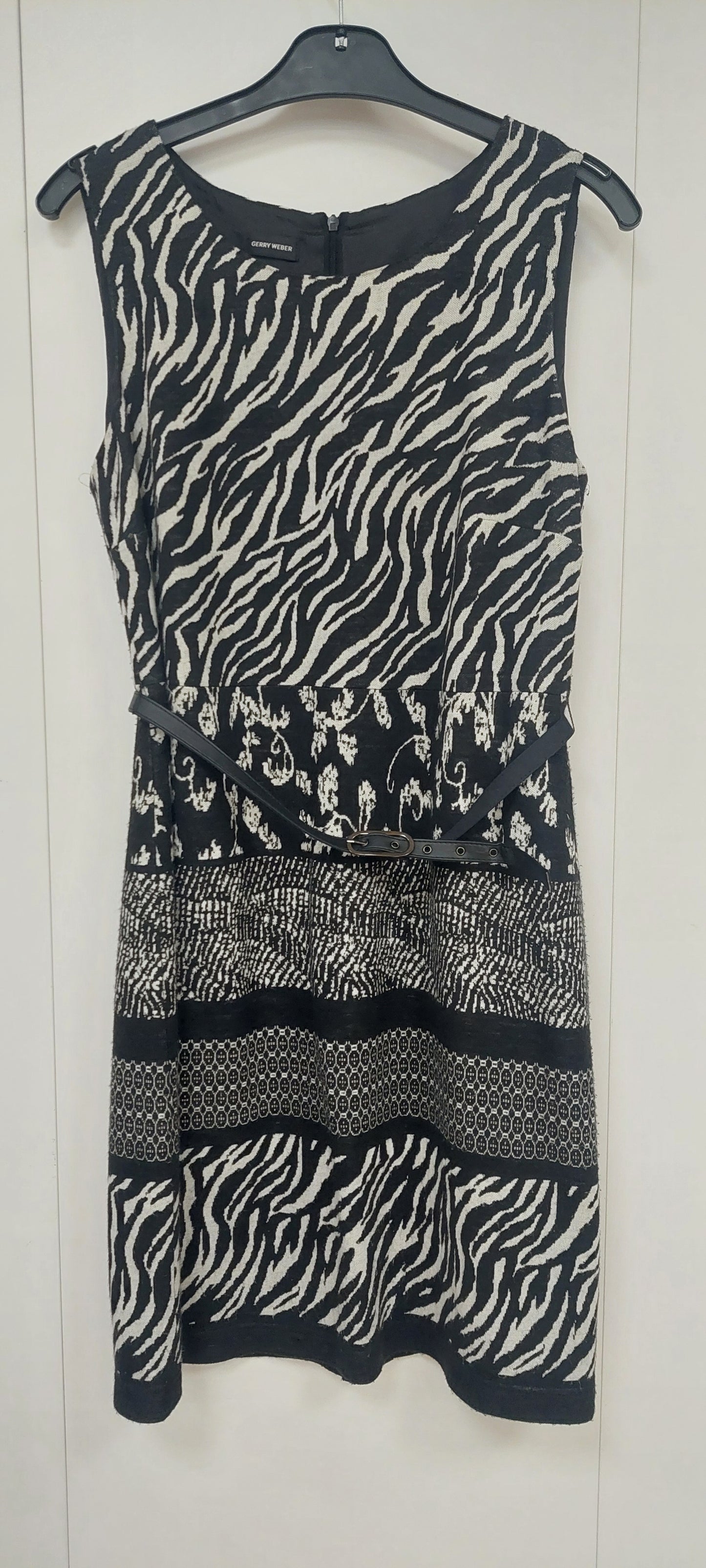Gerry Weber Neulemekko – Musta-harmaa eläinprint, koko 40