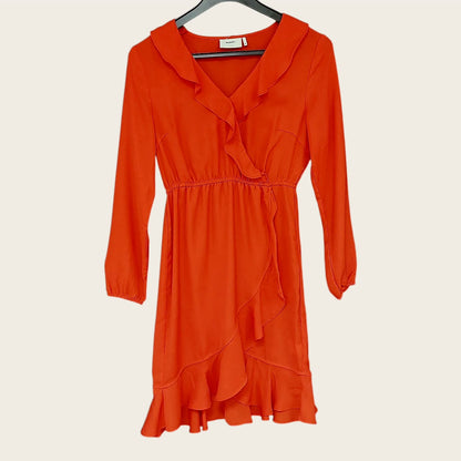 Moves Punainen Mekko