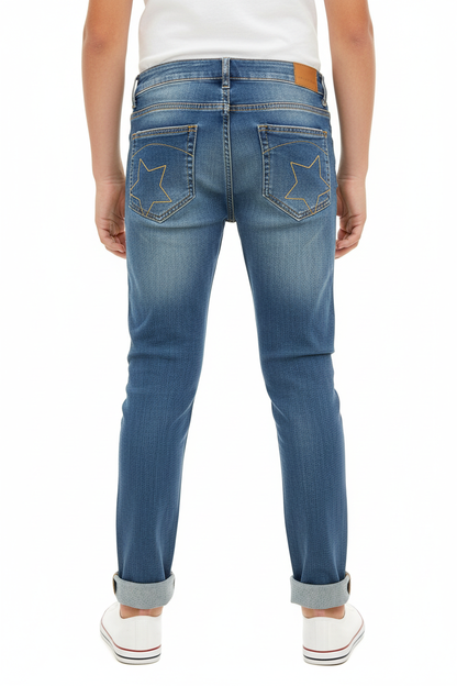 Farkut takaapäin mallilla