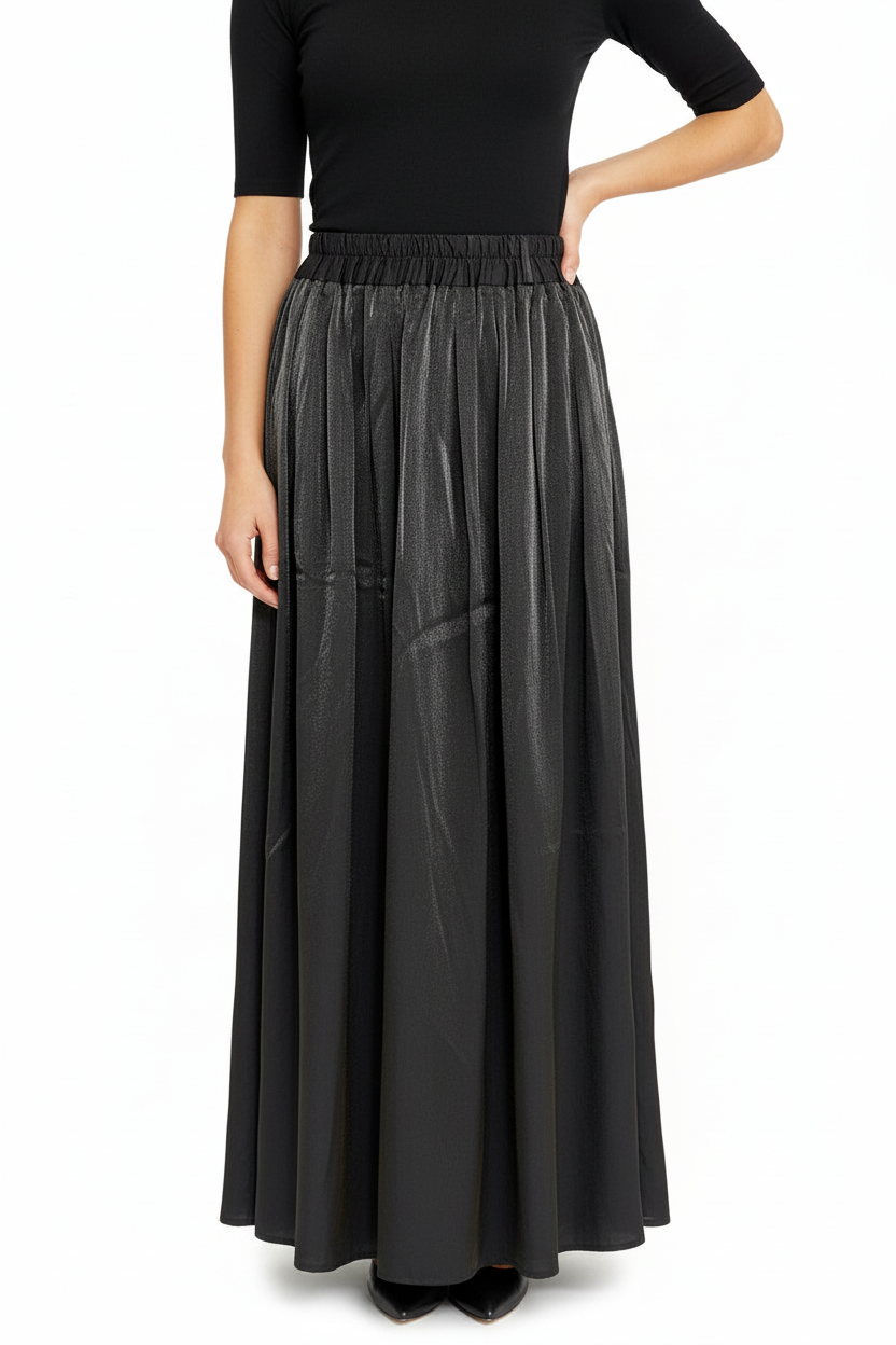 Musta maksihame mallilla